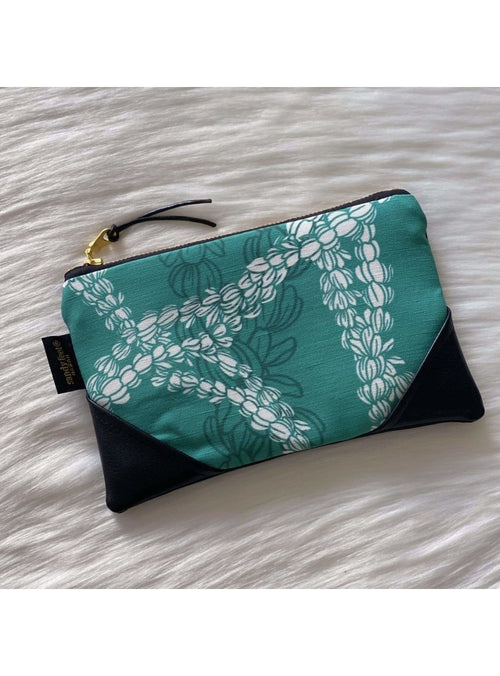 Sandy Feet Hawaii Handbag Mini Clutch w/Zipper Pull in Peacock Sandy Feet Hawaii Crossbody | Valia Honolulu Valia Honolulu
